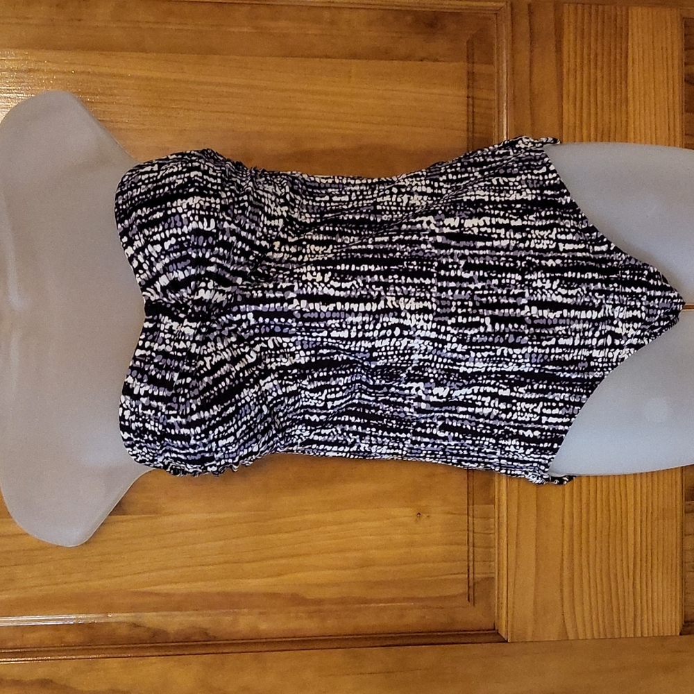 Merona one piece swim suit size: M deep purple